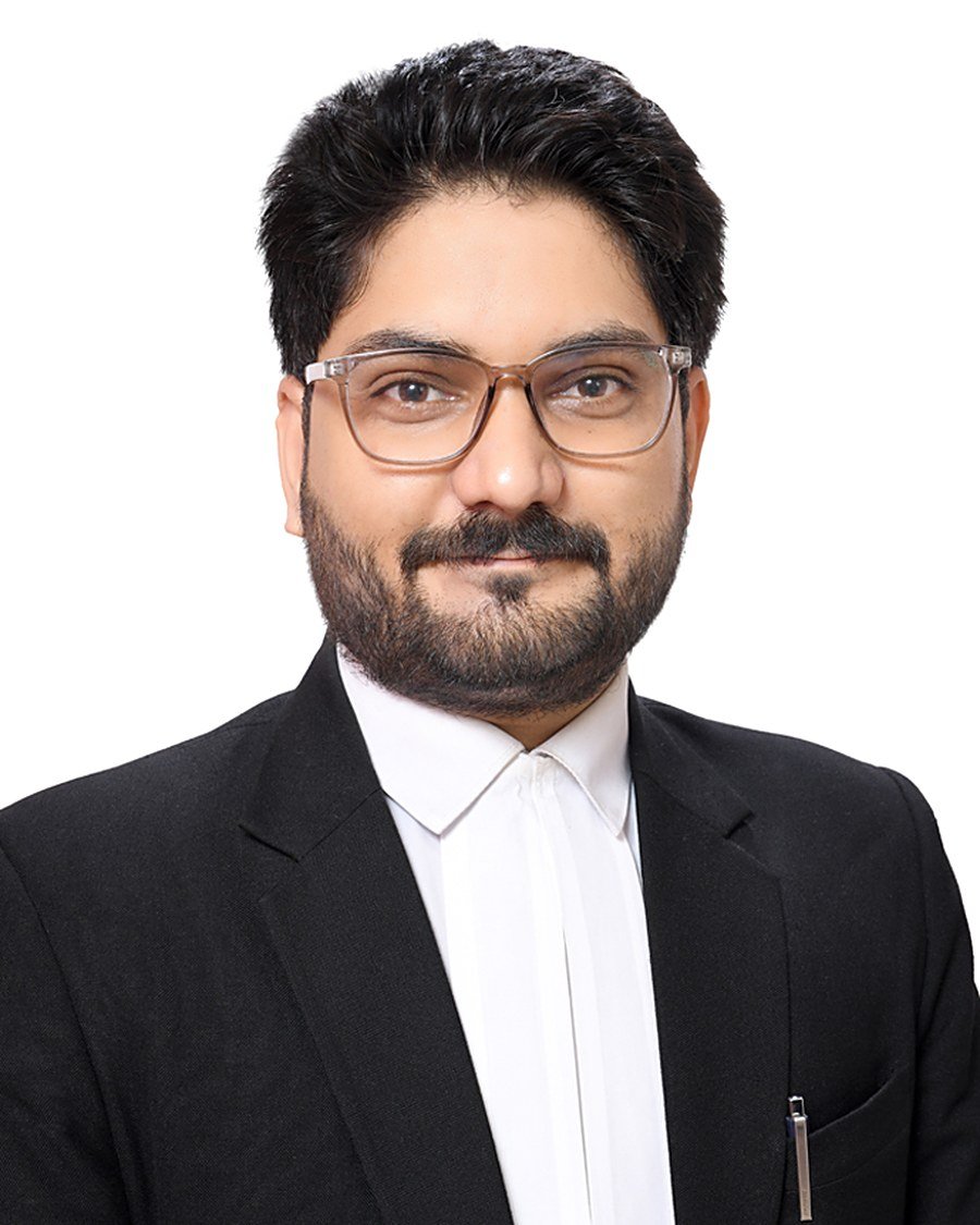 Manish Sharma, Advocate at Samaanta Law Firm